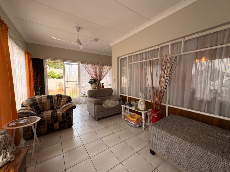 3 Bedroom Property for Sale in Flimieda North West